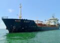 SEBUAH Kapal tangki yang berdaftar dari Bridgetown ditahan Agensi Penguatkuasaan Maritim Malaysia (Maritim) kerana bersauh secara haram di perairan Batu Pahat, malam tadi.