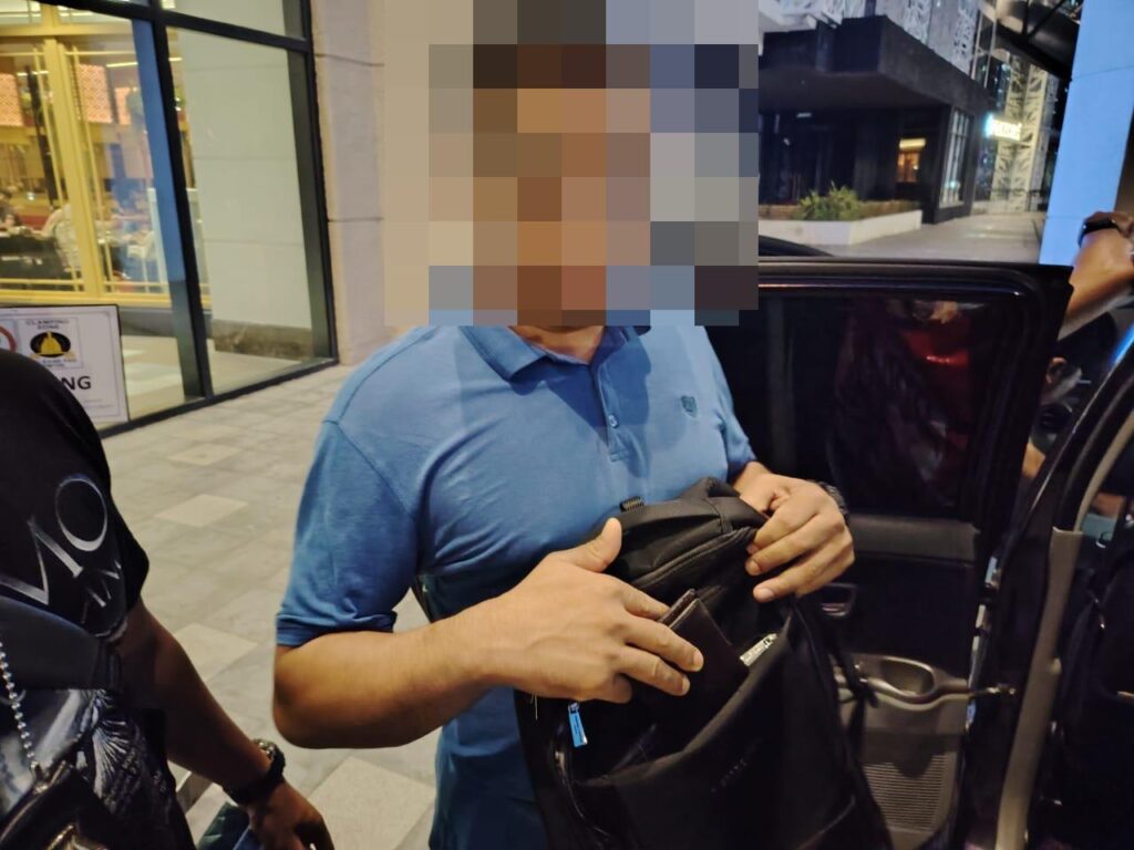 Warga Bangladesh ditahan jadi pengurup wang secara haram