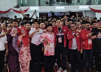 Pemuda setia