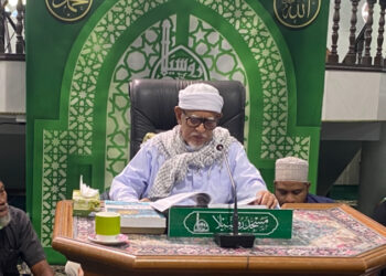 ADDUL Hadi Awang kembali menyampaikan kuliah duha di Masjid Rusila, Marang, Terengganu, hari ini. - UTUSAN/PUQTRA HAIRRY