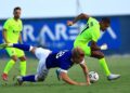 PEMAIN JDT, Jairo Da Silva diasak pemain Cardiff City pada aksi persahabatan di Sepanyol.-IHSAN JST