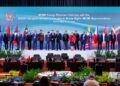 MOHAMAD Hasan (tengah) dalam Sidang Khas bersama Menteri-Menteri Luar ASEAN dan Suruhanjaya Antara Kerajaan ASEAN Mengenai Hak Asasi Manusia (AICHR) di Pusat Konvensyen Kuala Lumpur (KLCC), semalam. 
