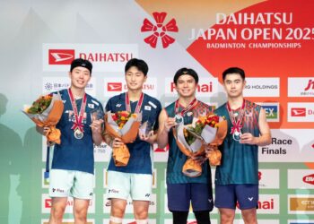 Goh Sze Fei-Nur Izzuddin Mohd Rumsani bergelar naib juara selepas tumpas kepada Kim Won Ho-Seo Seung Jae dari Korea Selatan pada perlawanan akhir Terbuka Jepun di Tokyo, Jepun, semalam.- AFP