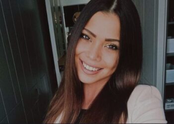 IVANA ESTHER ROBERT SMIT