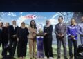Hannah Yeoh (tengah), Pengerusi Jawatankuasa Wanita FAM, Datuk Suraya Yaacob (empat dari kanan), dan Presiden FAM, Datuk Joehari Mohd Ayub (tiga dari kanan) pada pelancaran Liga Wanita Nasional 2025 di Malaysia Tourism Centre, Kuala Lumpur hari ini. - UTUSAN/SHIDDIEQIIN ZON