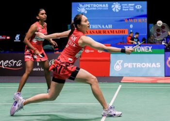 Pearly Tan dan M. Thinaah dijangka mencapai kata putus dengan Persatuan Badminton Malaysia (BAM) dalam masa tedekat. - UTUSAN/SHIDDIEQIIN ZON
