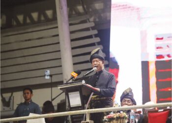 MUHYIDDIN Yassin sewaktu berucap pada Himpunan Mandat Negarawan di Alor Setar. – UTUSAN/SHAHIR NOORDIN