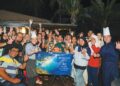 MOHAMED Syairoz Mohd. Odman (tengah) ketika bergambar bersama media sempena sambutan ulang tahun ke-40 Berjaya Tioman Resort di Berjaya Tioman Resort di sini, baru-baru ini. -UTUSAN/ISKANDAR ISHAK