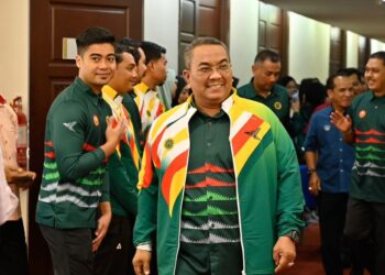UHAMMAD Sanusi Md. Nor ketika melancarkan logo Sukan Kedah Darul Aman (Sukda) ke-7 2025 di Wisma Darul Aman, Alor Setar.