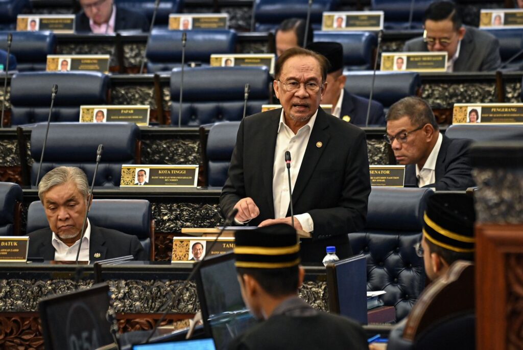 PARLIMEN: Perbelanjaan bumiputera dalam RMK13 antara tertinggi disediakan 1 SOALJAWAB PARLIMEN009