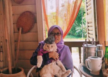 iti
Rohani
Abdul
Hamid bersama Goyem tersayang.