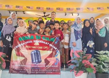 PESERTA Gema Si Cilik, SK Banggu, Kota Bharu bangga dapat mempersembahkan bakat nyanyian.