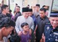 ANWAR Ibrahim ketika hadir menunaikan solat Jumaat di Surau Al-Istiqal, Presint 14, semalam. – UTUSAN/FAIZ ALIF ZUBIR