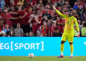 Andre Onana tidak akan menyertai jelajah pramusim Manchester United ke Amerika Syarikat. - AFP