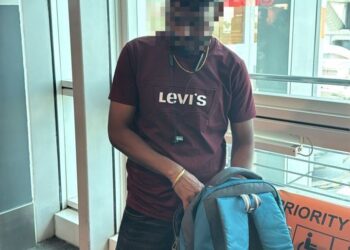 Antara pelawat asing yang ditahan AKPS kerana cuba memasuki Malaysia menggunakan taktik transit di KLIA 2 baru-baru ini.