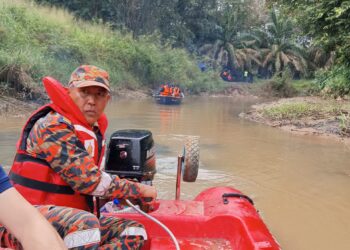 OPERASI mencari Ija Nizaruddin yang hilang sejak petang Isnin diteruskan dengan menggunakan dron sejak semalam di sungai Kampung Tui di Bukit Kepong, Muar.