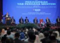 ANWAR IBRAHIM ketika berucap pada Majlis Perjumpaan Perdana Menteri bersama Warga Jabatan Perdana Menteri di Putrajaya. - UTUSAN/FAIZ ALIF ZUBIR