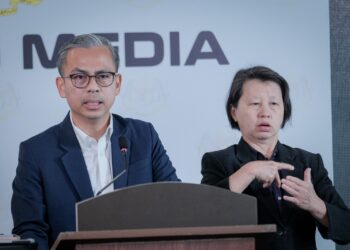 FAHMI Fadzil dalam sidang akhbar mingguan mingguan Kabinet di Kementerian Komunikasi di Putrajaya.-UTUSAN/FAIZ ALIF ZUBIR