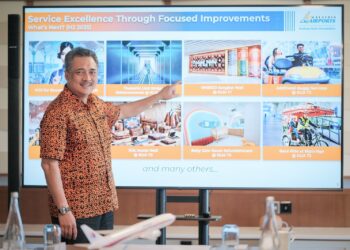 MOHD Izani Ghani pada sesi taklimat media MAHB di Sepang, Selangor. - UTUSAN/FAIZ ALIF ZUBIR