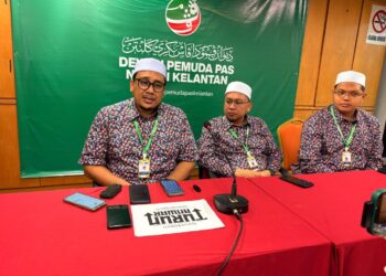 AFNAN  Hamimi Taib (kiri) dalam sidang akhbar di Kota Bharu hari ini.- UTUSAN/ ROSLIZA MOHAMED