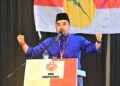 ASYRAF Wajdi Dusuki ketika berucap merasmikan Mesyuarat Perwakilan UMNO Bahagian Indera Mahkota, Kuantan, Pahang.