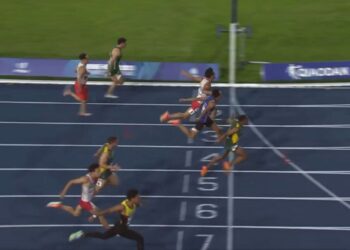 Muhammad Azeem Fahmi menamatkan larian final 100 meter di tempat keempat Sukan Universiti Dunia2025 di Lohrheidestadion, Jerman, semalam. - IHSAN OLAHRAGA MALAYSIA