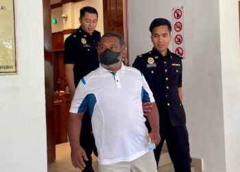 FAKHRUZIYAHDY Shaari menghadapi pendakwaan membuat tuntutan palsu di Mahkamah Sesyen Alor Setar.