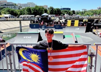 Firas dinobatkan sebagai juara dunia dalam acara Roller Freestyle Park di Montpellier, Perancis.