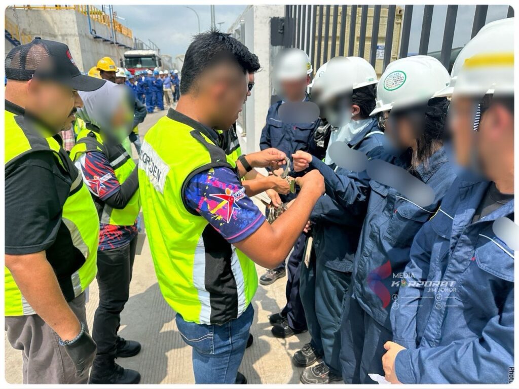 Premis proses petrokimia diserbu, 255 PATI ditahan 1 fdcdca03 f4f7 4c02 a161 79e6993144b3