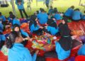 PESEERTA  menunjukkan semangat bekerjasama menjalankan  aktiviti Eksplorasi Alam Rimba.