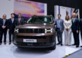 JAHABARNISA Haja Mohideen (tiga dari kanan) pada majlis pelancaran tiga model baharu oleh Hyundai Motor Malaysia di Mitec, Kuala Lumpur, semalam. - UTUSAN/M. FIRDAUS M. JOHARI