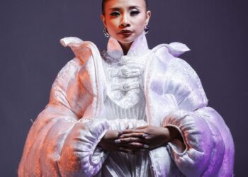 KUALA LUMPUR 4 Julai 2025 - Sesi fotografi Shiha Zikir di Studio Media Mulia, di sini hari ini. Foto: SHIDDIEQIIN ZON