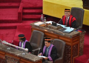 LAU Weng San ketika mempengerusikan Sidang DUN Selangor di Bangunan Dewan Negeri Selangor semalam.