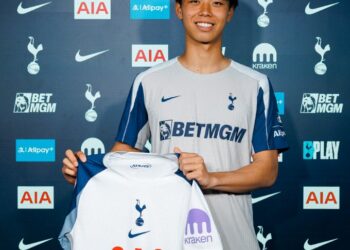 KOTA Takai merupakan pemain muda terbaik Jepun 2024. - IHSAN TOTTENHAM HOTSPURS
