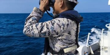 MARITIM Terengganu menamatkan operasi mencari dan menyelamat nelayan yang dilaporkan hilang ketika keluar mencandat sotong di perairan Pulau Bidong, Terengganu sejak 25 Jun lalu. - IHSAN MARITIM MALAYSIA