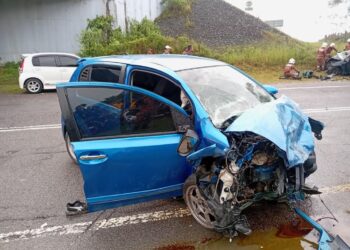 KEADAAN sebuah Perodua Myvi yang terlibat dalam kemalangan di Jalan Paka-Bandar Al Muktafi Billah Shah, di Paka, Dungun, Terengganu.