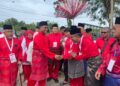 ZAMBRY  Abd. Kadir ( dua dari kiri) beramah mesra bersama sebahagian perwakilan pada 

Mesyuarat Perwakilan UMNO Bahagian Jeli 2025 di Kompleks UMNO Bahagian Jeli,Bukit Nangka,Jeli, Kelantan. - UTUSAN/ROSMIZAN RESDI