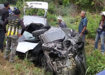 DUA buah kereta iaitu Perodua Viva dan Perodua Myvi dipercayai bertembung menyebabkan seorang mangsa meninggal dunia di Kampung Rambong, Jalan Kupang di Baling, Kedah, semalam.