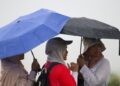 HUJAN diselang seli dengan panas matahari boleh meninggalkan kesan buruk kepada daya tahan manusia.