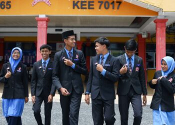 GENERASI muda kini lebih cenderung menyumbang kepada negara melalui projek komuniti, kesukarelawanan, serta inisiatif digital yang mengangkat kepelbagaian budaya Malaysia.