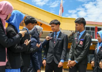 KITA harus memastikan bahawa anak-anak kita membesar dalam persekitaran yang selamat, bebas daripada ancaman buli, dan dilindungi daripada provokasi yang memecah-belahkan.