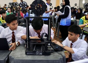 PUPUK budaya sains, teknologi dan inovasi dalam kalangan generasi muda, seiring aspirasi Malaysia ke arah menjadi negara berteknologi tinggi menjelang 2030.