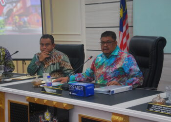 AB. Rauf Yusoh bercakap dalam sidang akhbar berkaitan pemilihan Melaka mewakili Malaysia pada Ekspo Dunia 2025 yang akan berlangsung di Osaka, Jepun.