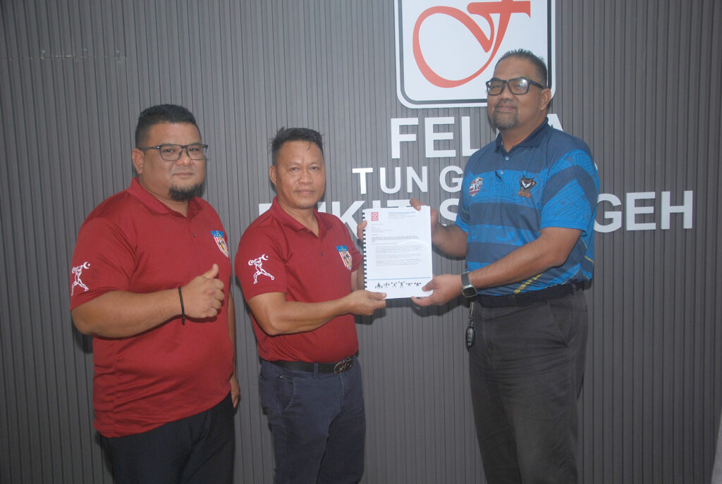 Dua atlet remaja angkat  berat rayu tajaan Felda
