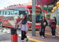 SEBAHAGIAN warga Segamat menaiki kenderaan awam di Stesen Bas Segamat, Johor untuk keluar bandar ini bagi menghabiskan cuti panjang bersempena Hari Kebangsaan 2025.