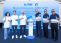 ARSHAD Raja Tun Uda (tiga, kiri) bersama Pengerusi Kumpulan MNRB Holdings Berhad, Sulaiman Mohd Tahir (empat, kiri) melancarkan ASNB COVR dengan kerjasama Takaful Ikhlas Family Berhad di Merdeka Boulevard 118, Kuala Lumpur. Turut hadir, Fadzihan Abbas Mohamed Ramlee (dua, kiri) dan Wan Ahmad Najib Wan Ahmad Lotfi. - UTUSAN/AFIQ RAZALI