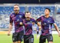 REAKSI Raianderson (kiri), Nurillo Tukhtasinov (tengah) dan Mohamad Shahrul Nizam Ros Hasni selepas Terengganu FC Berjaya menumpaskan DPMM FC dalam aksi Liga Super yang berlangsung Stadium Negara Hassanal Bolkiah, kelmarin.- IHSAN TFC