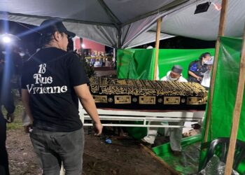 JENAZAH Zara digali semula di tanah perkuburan Islam Tanjung Ubi, Kampung Misapol.-MEDIA SOSIAL