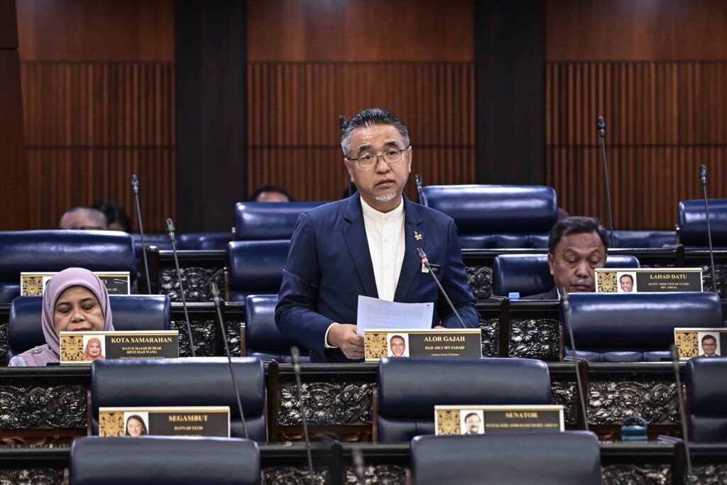PARLIMEN: Mindef nafi jadi jurucakap swasta isu helikopter AW149