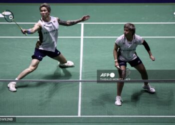 DALAM perlawanan akhir, esok, Tang Jie-Ee Wei bakal menghitung pertemuan dengan beregu No. 2 dunia, Jiang Zhen Bang-Wei Ya Xin dari China untuk perhitungan akhir di di Adidas Arena, Paris.-AFP